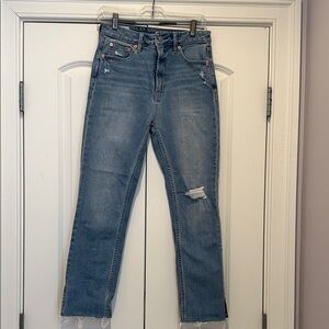 GAP Women's Light Blue Straight Leg Jeans